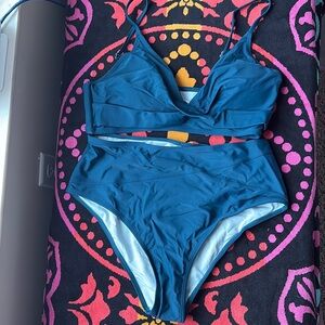 NWT CUPSHE Marsala Nail Blue Twist High Waisted Bikini Size L